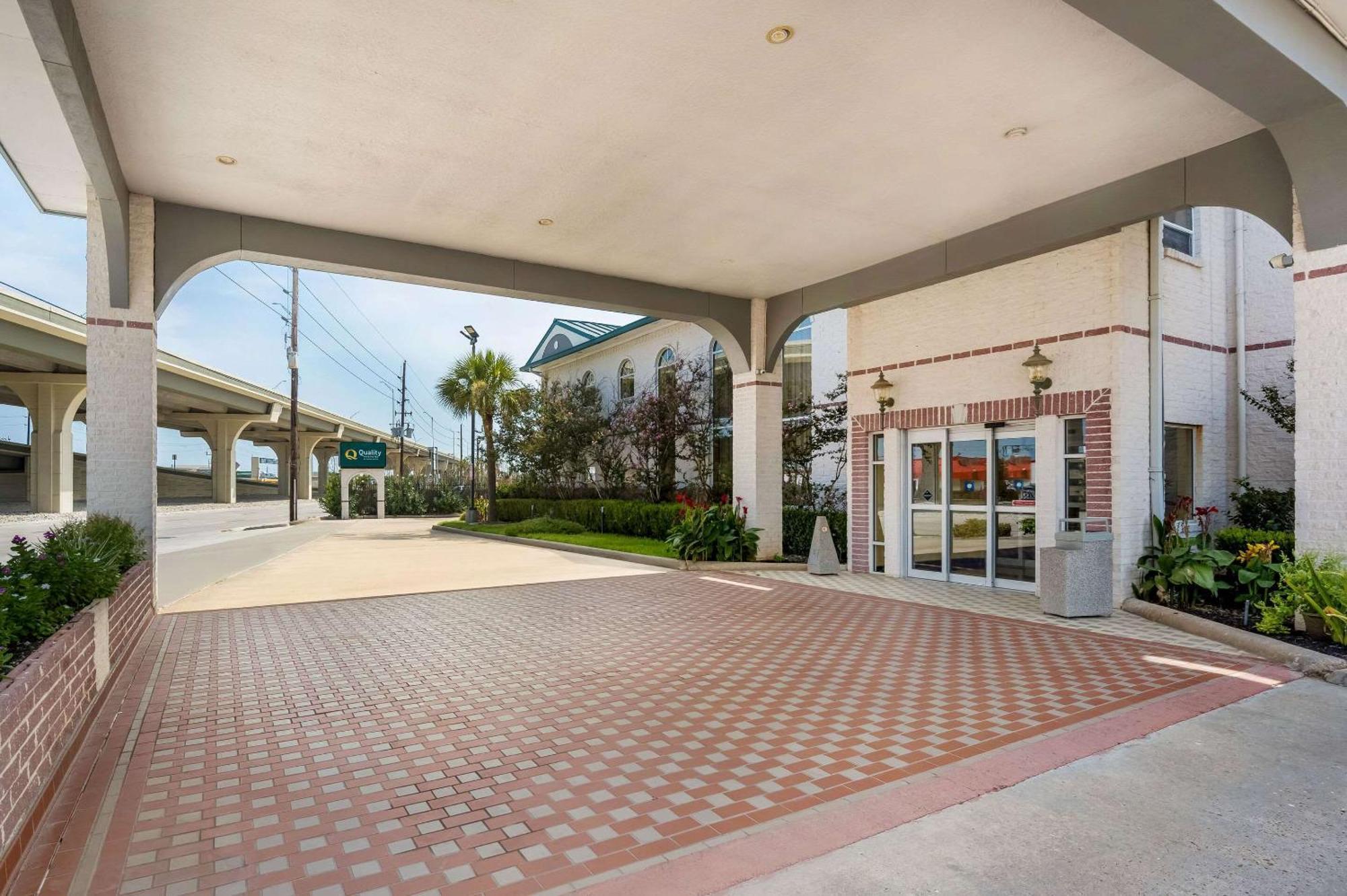 Quality Inn & Suites Cypress Exterior foto