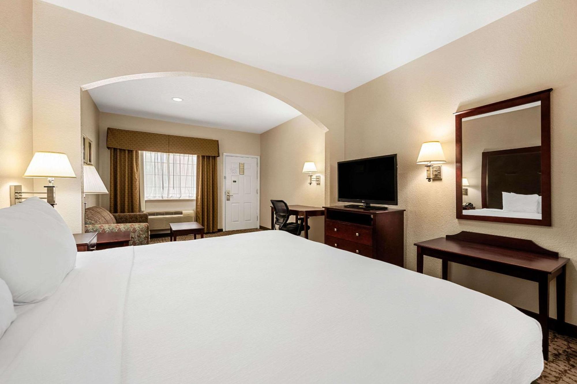 Quality Inn & Suites Cypress Exterior foto