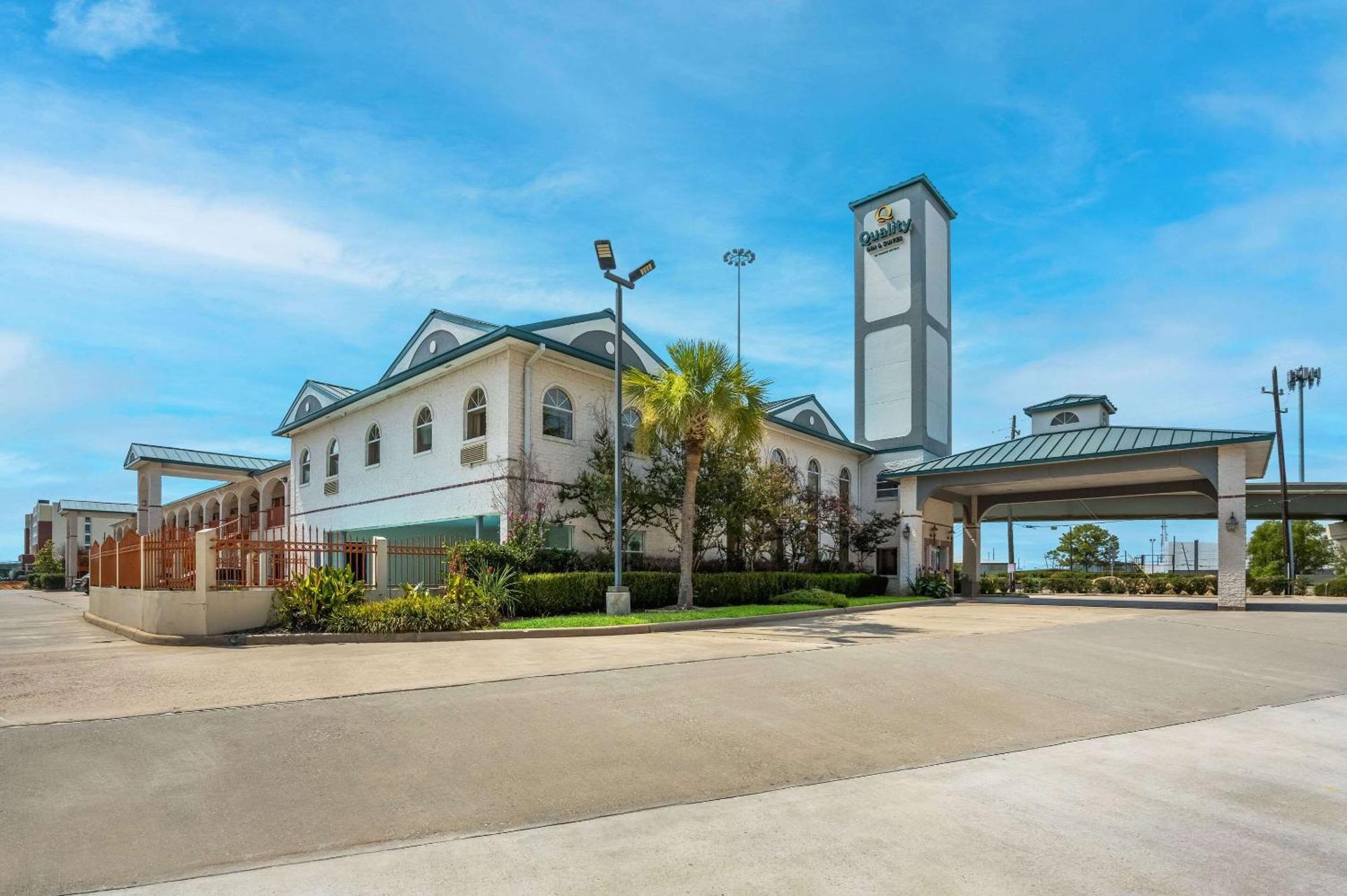 Quality Inn & Suites Cypress Exterior foto